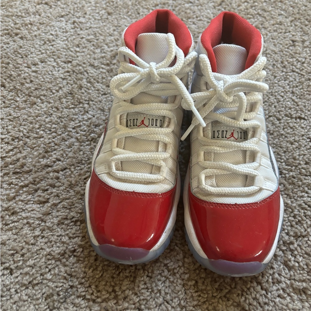 Jordan 11s kid size 4.5